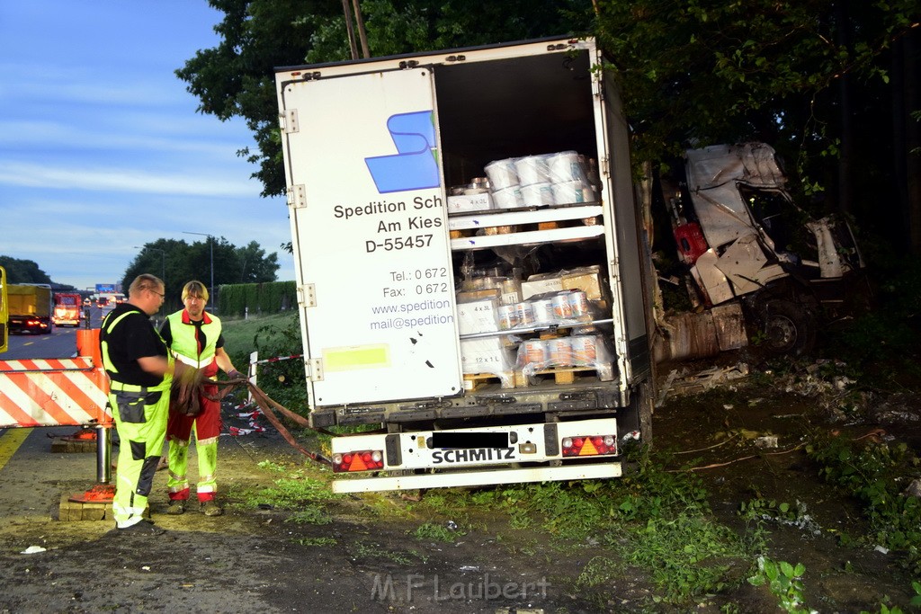 Schwerer VU A 3 Rich Oberhausen Hoehe AK Leverkusen P258.JPG - Miklos Laubert